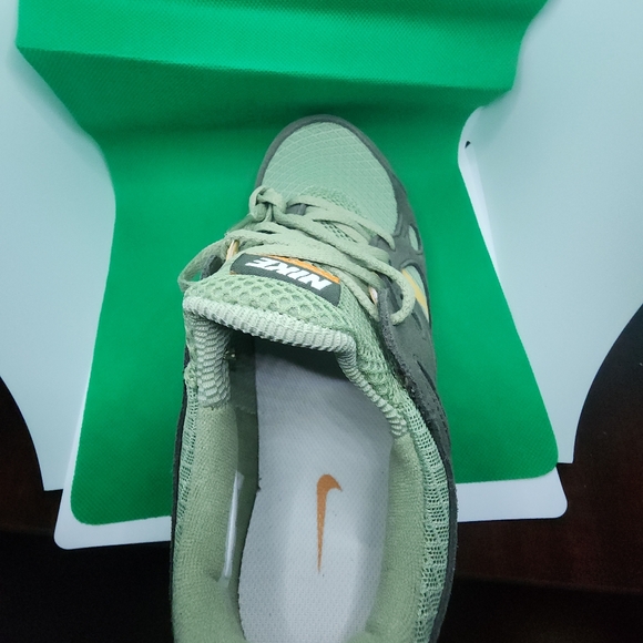 Nike Free Run 2 Sneakers - Picture 5 of 7